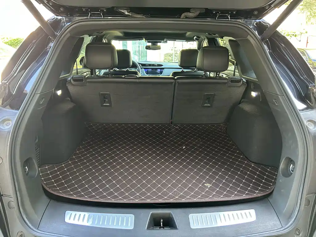 Cadillac XT5 — миниатюра 6