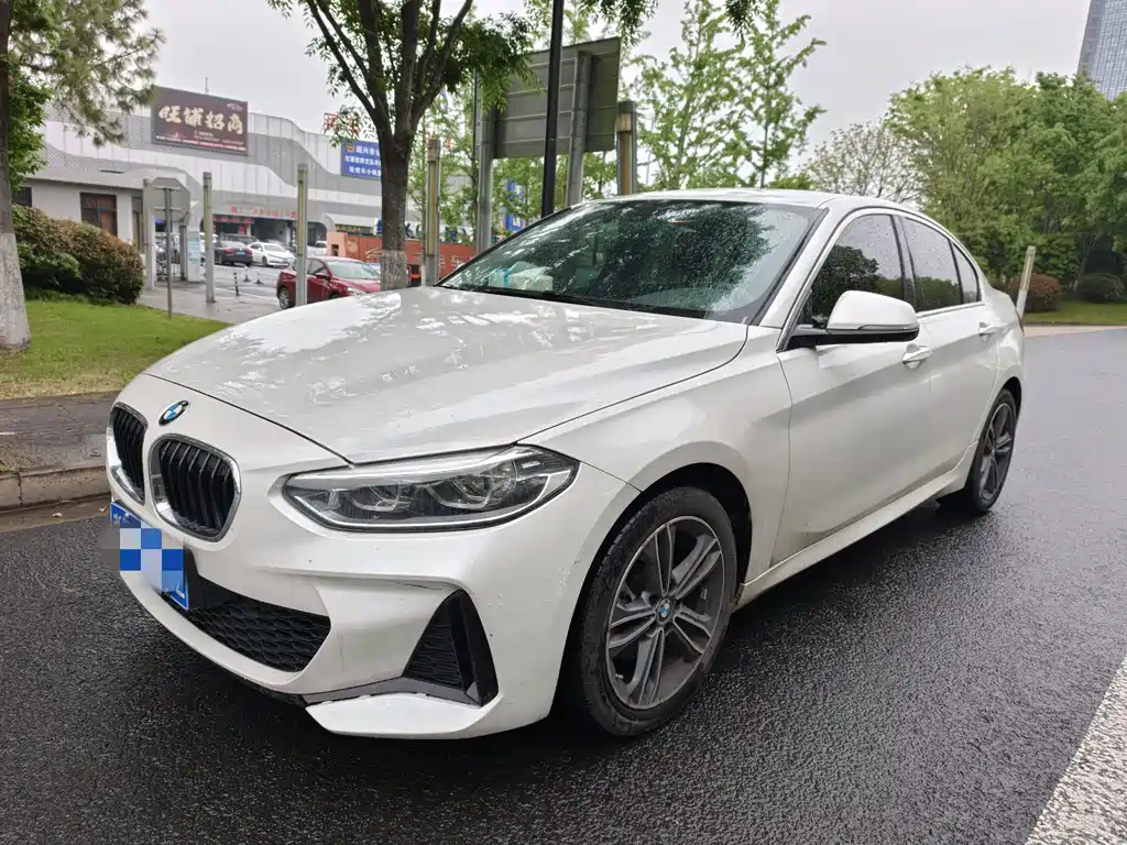BMW 1 Series 2021