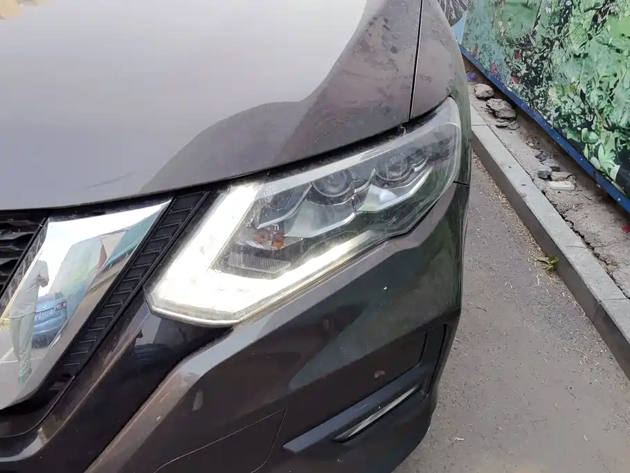 Nissan X-Trail — миниатюра 5