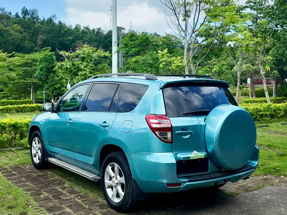 Toyota RAV4 — миниатюра 36
