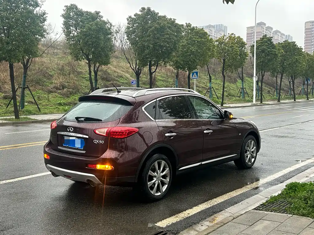 INFINITI QX50