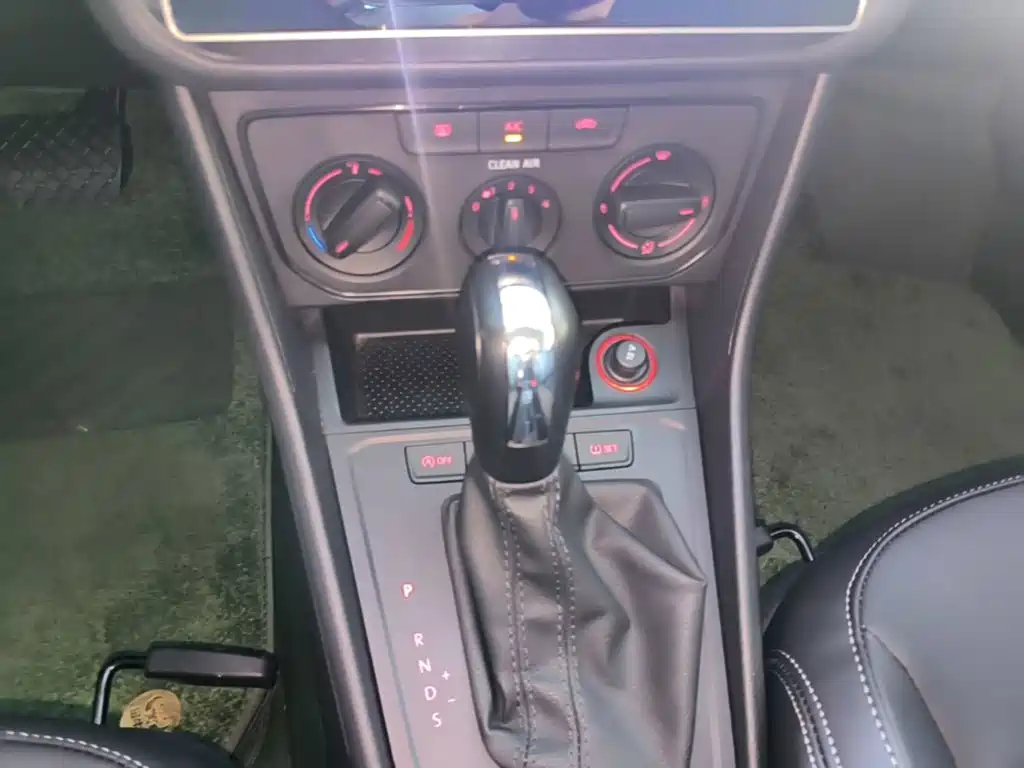 Volkswagen Lavida — миниатюра 14