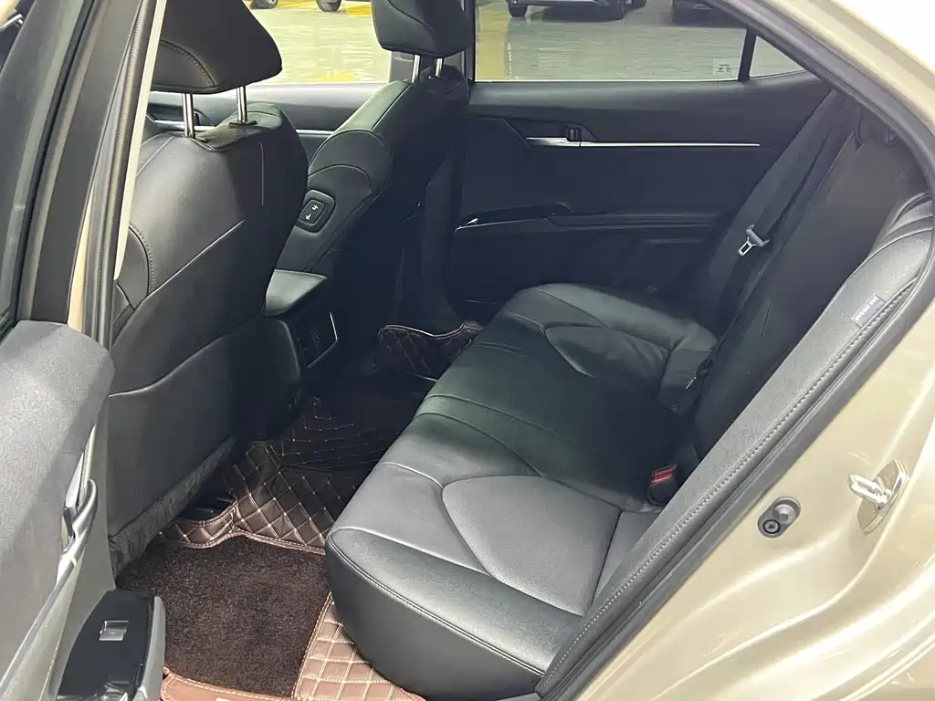 Toyota Camry — миниатюра 15