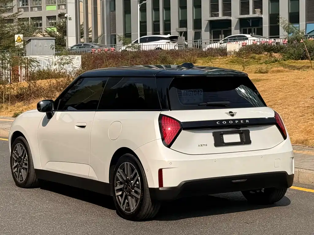 MINI ELECTRIC  COOPER