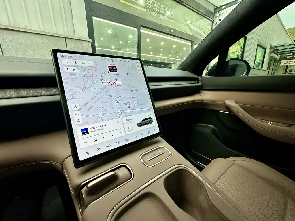 NIO ES6 — миниатюра 9
