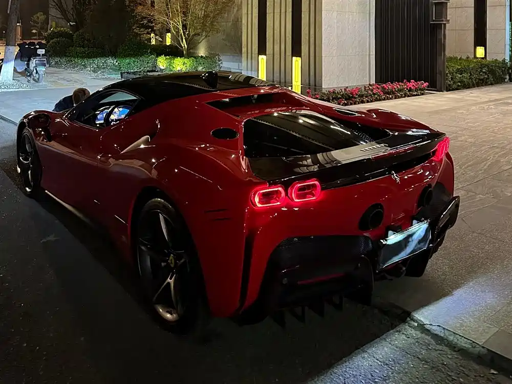Ferrari SF90 2020 3.9T V8 Stradale