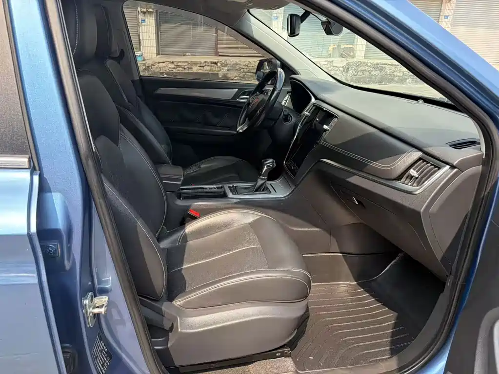 Roewe RX5 — миниатюра 9