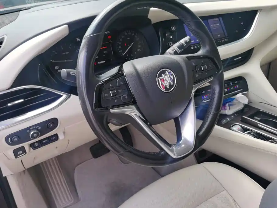 Buick Enclave — миниатюра 15