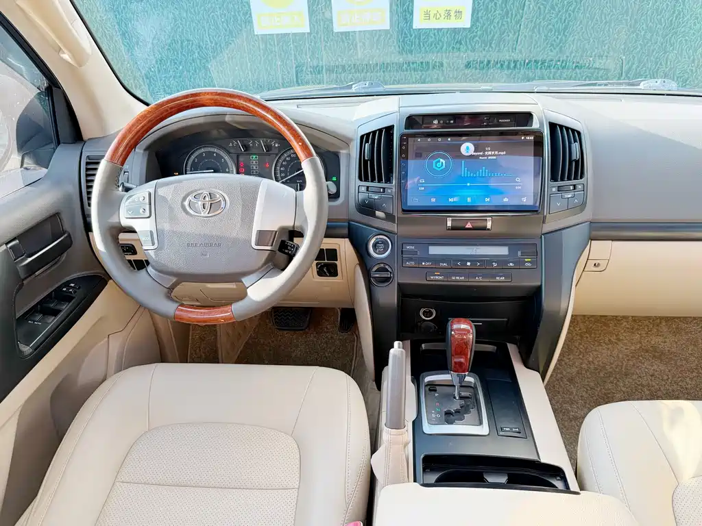 Toyota Land Cruiser 4.0L V6 Middle East Limited Edition, фото 9