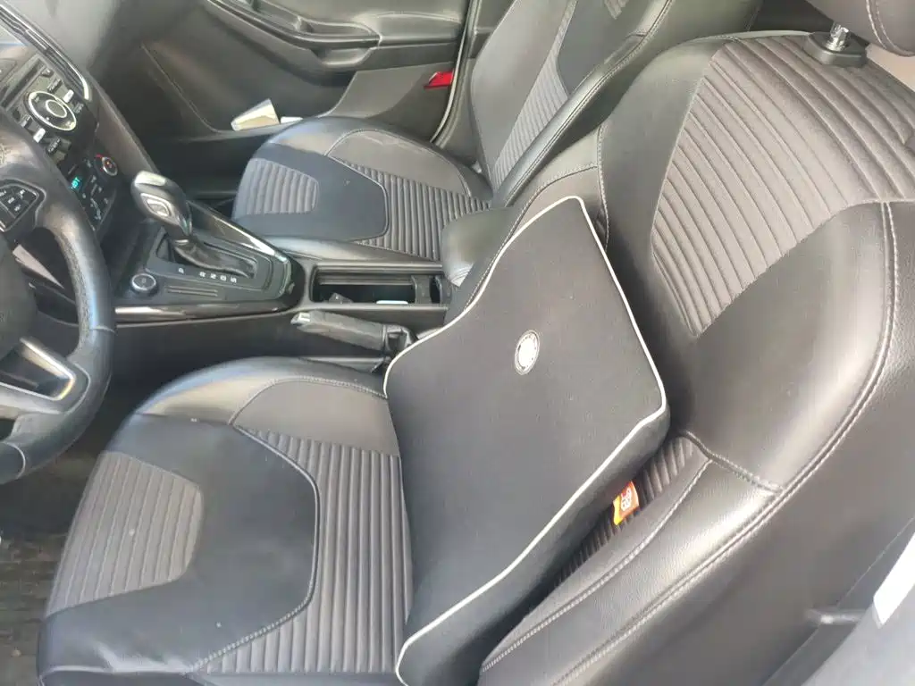 Ford Focus — миниатюра 11