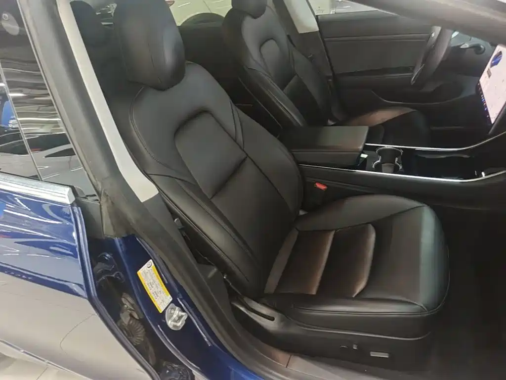 Tesla Model 3 — миниатюра 25