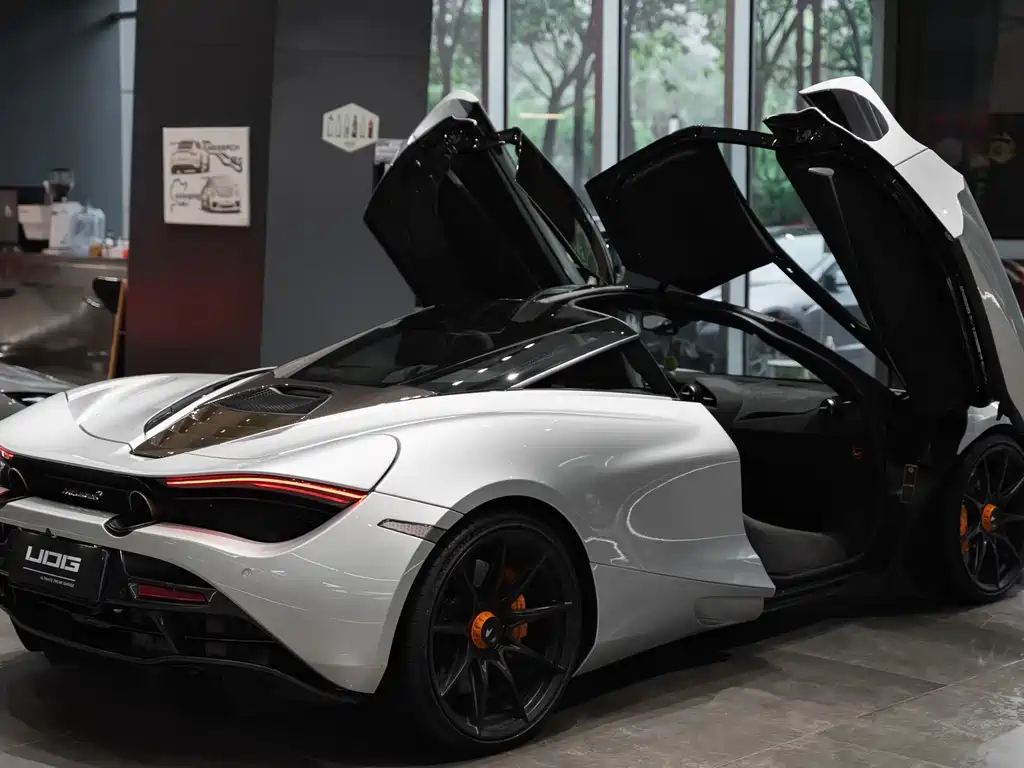 McLaren 720S — миниатюра 8