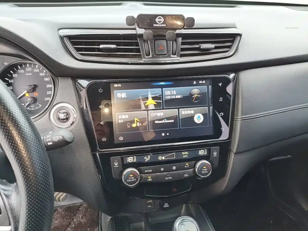 Nissan X-Trail — миниатюра 13