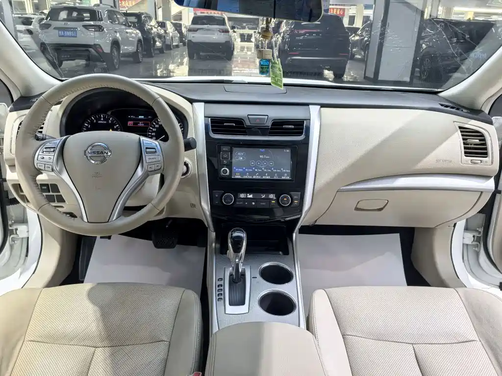 Nissan Teana — миниатюра 5