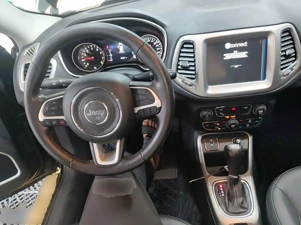 Jeep Compass — миниатюра 10