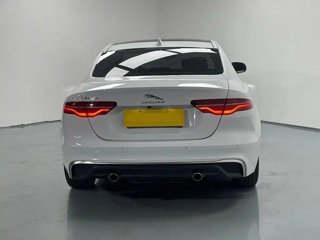 Jaguar XEL — миниатюра 6