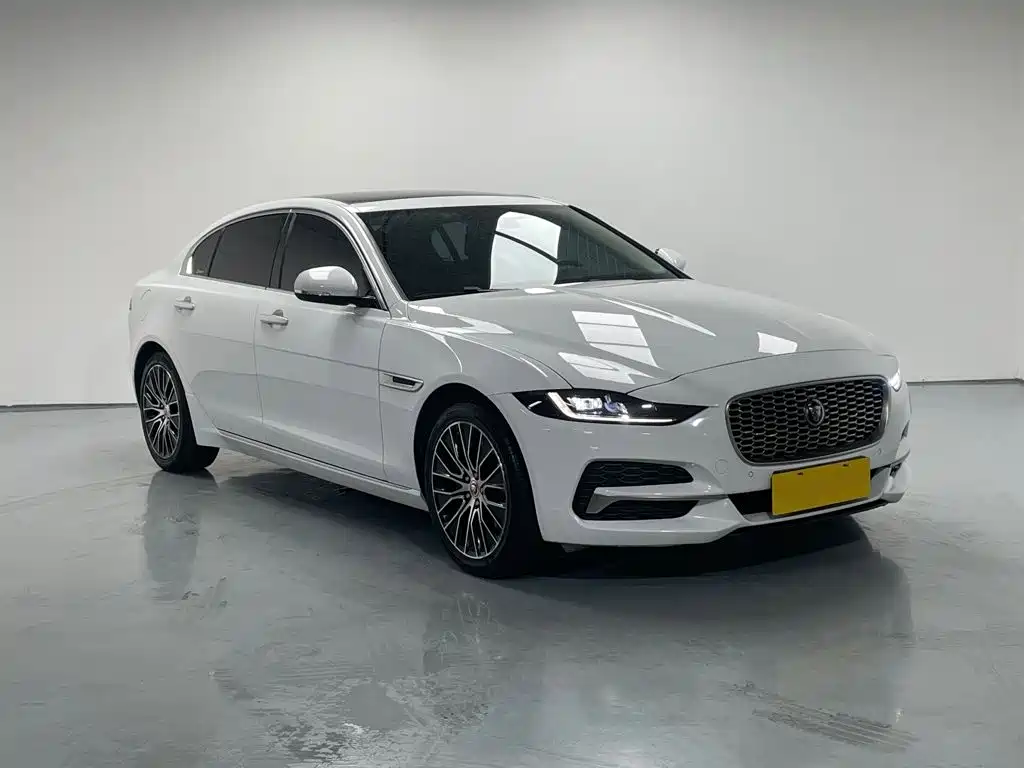 Jaguar XEL — миниатюра 3