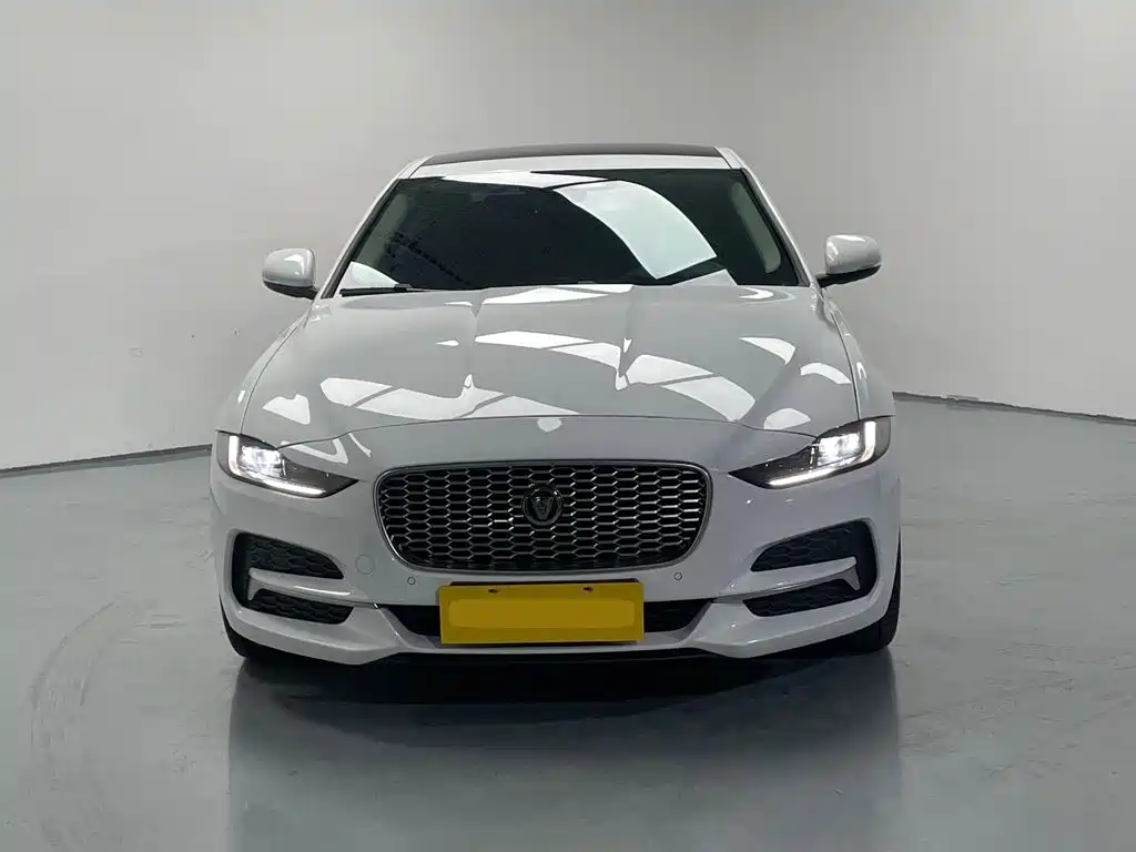 Jaguar XEL — миниатюра 2
