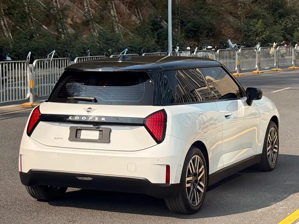 MINI ELECTRIC  COOPER