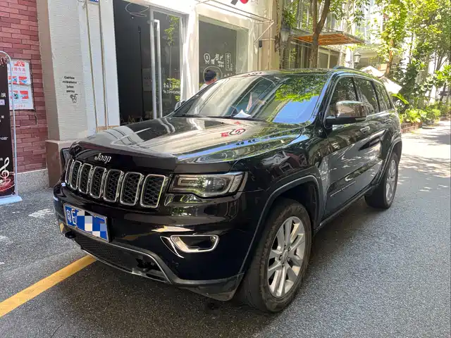 JEEP GRAND CHEROKEE 2018