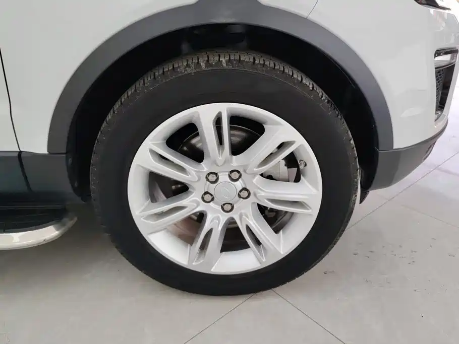Land Rover Evoque — миниатюра 6