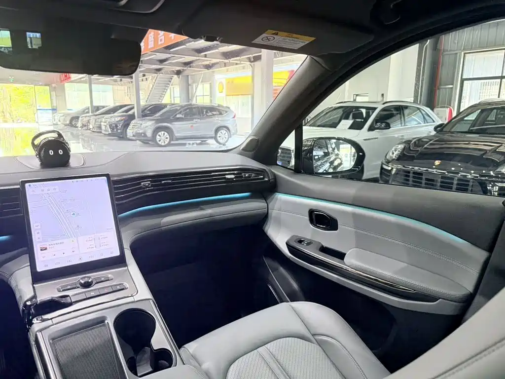 NIO ES6 — миниатюра 16