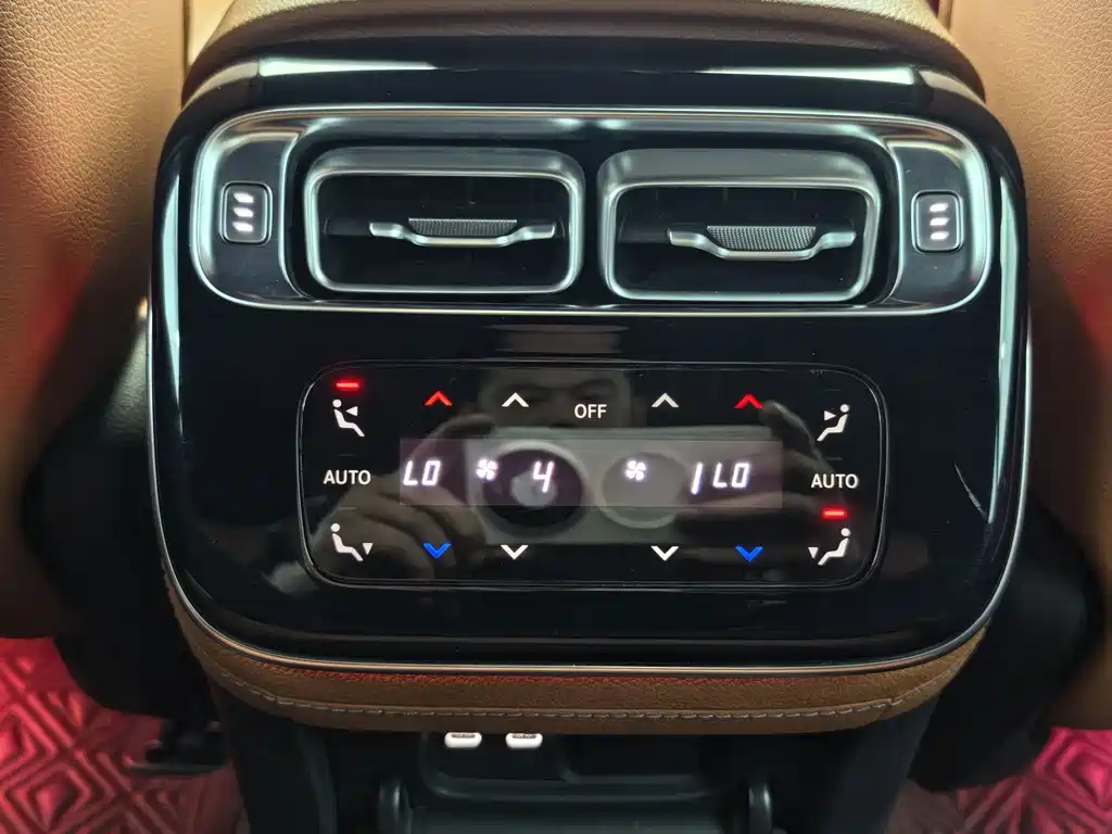 Mercedes-Benz S-Class — миниатюра 14