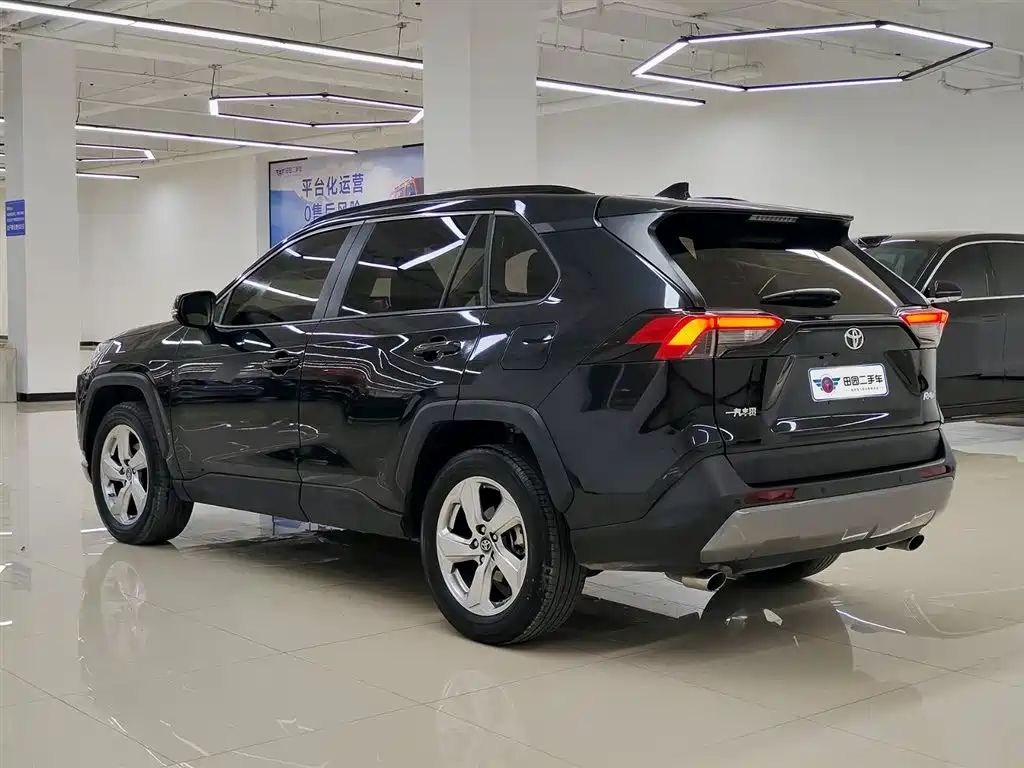 TOYOTA RAV4 RONGFANG