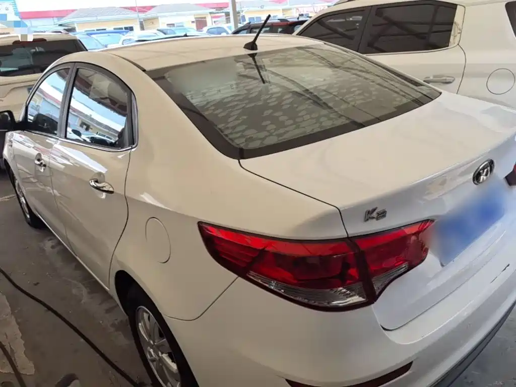 Kia K2 2015