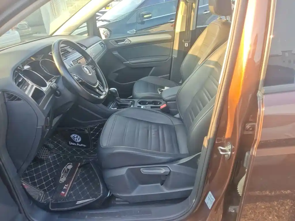 Volkswagen Touran — миниатюра 11