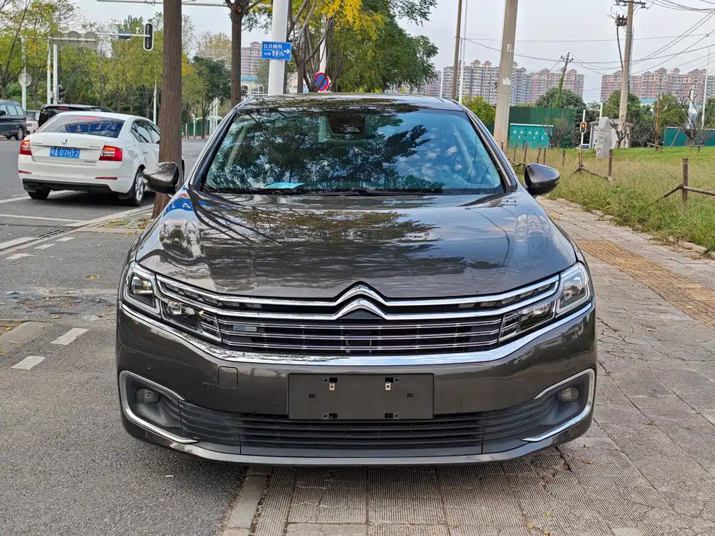 Citroen C6 — миниатюра 2