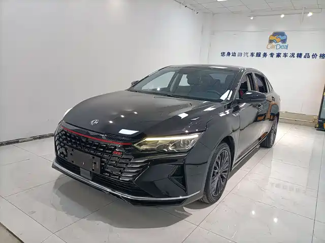 DONGFENG YI HYUN MAX