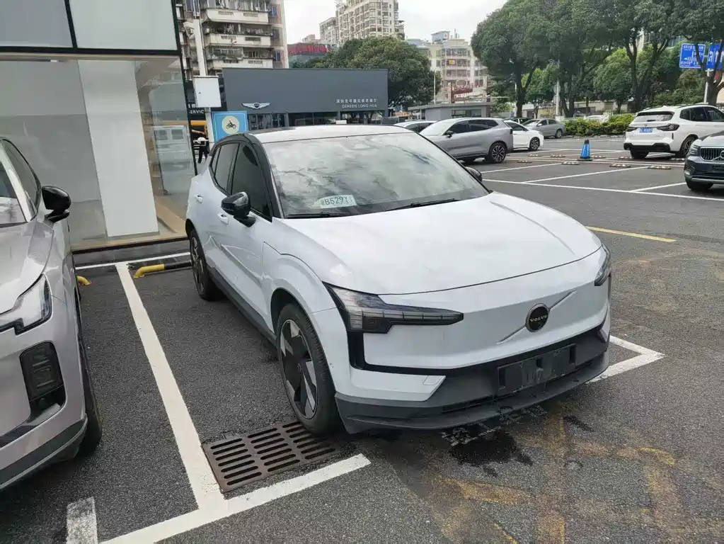 Volvo EX30 — миниатюра 3