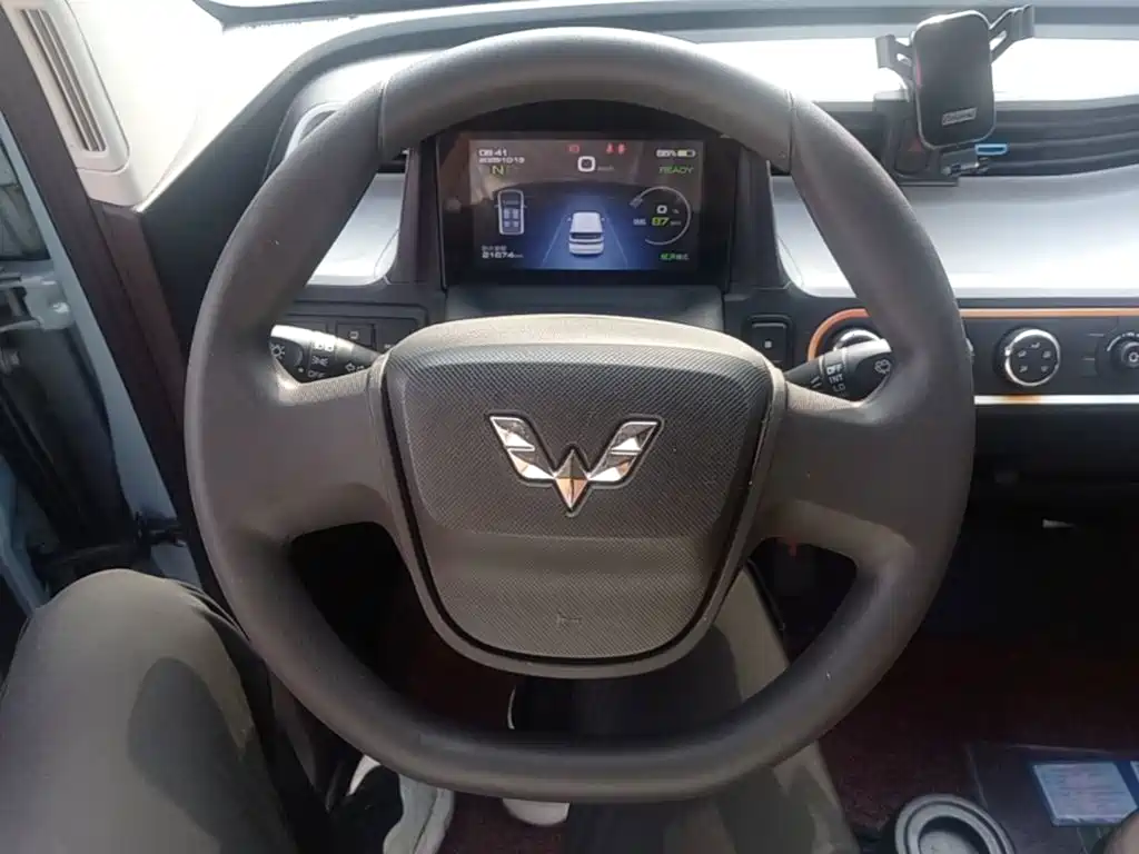 Wuling MINIEV — миниатюра 11
