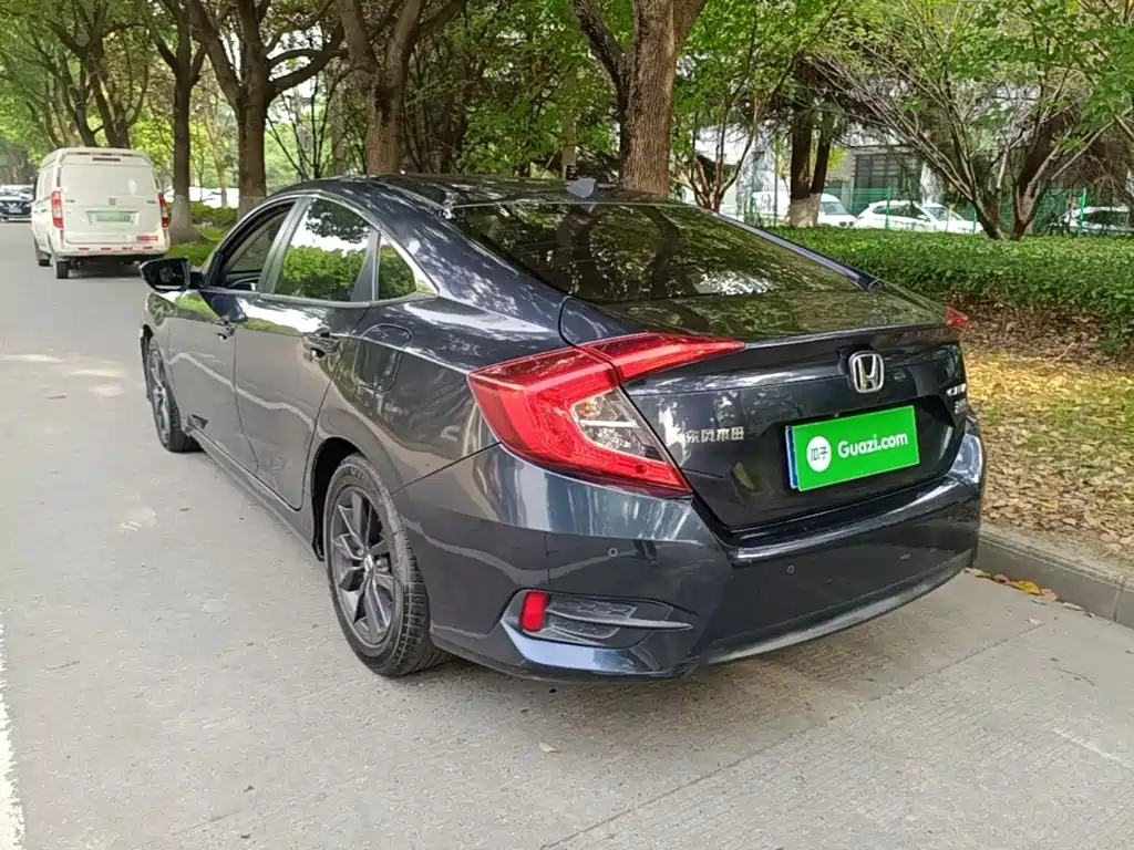 Honda Civic — миниатюра 5