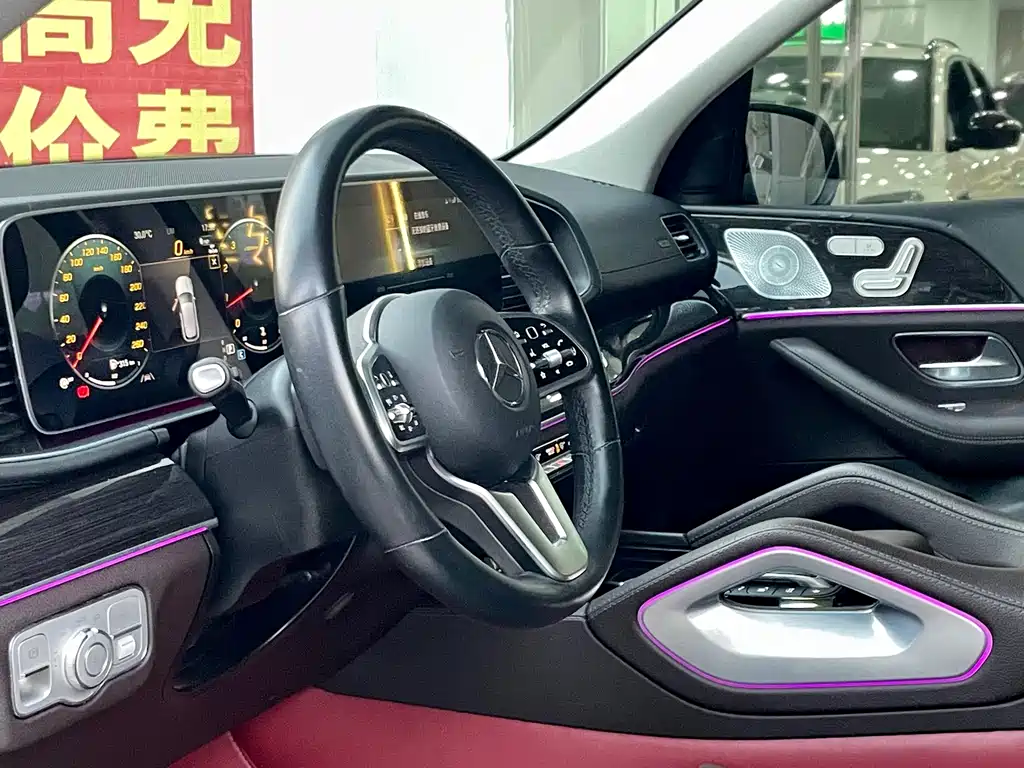 Mercedes-Benz GLE (Import) — миниатюра 7