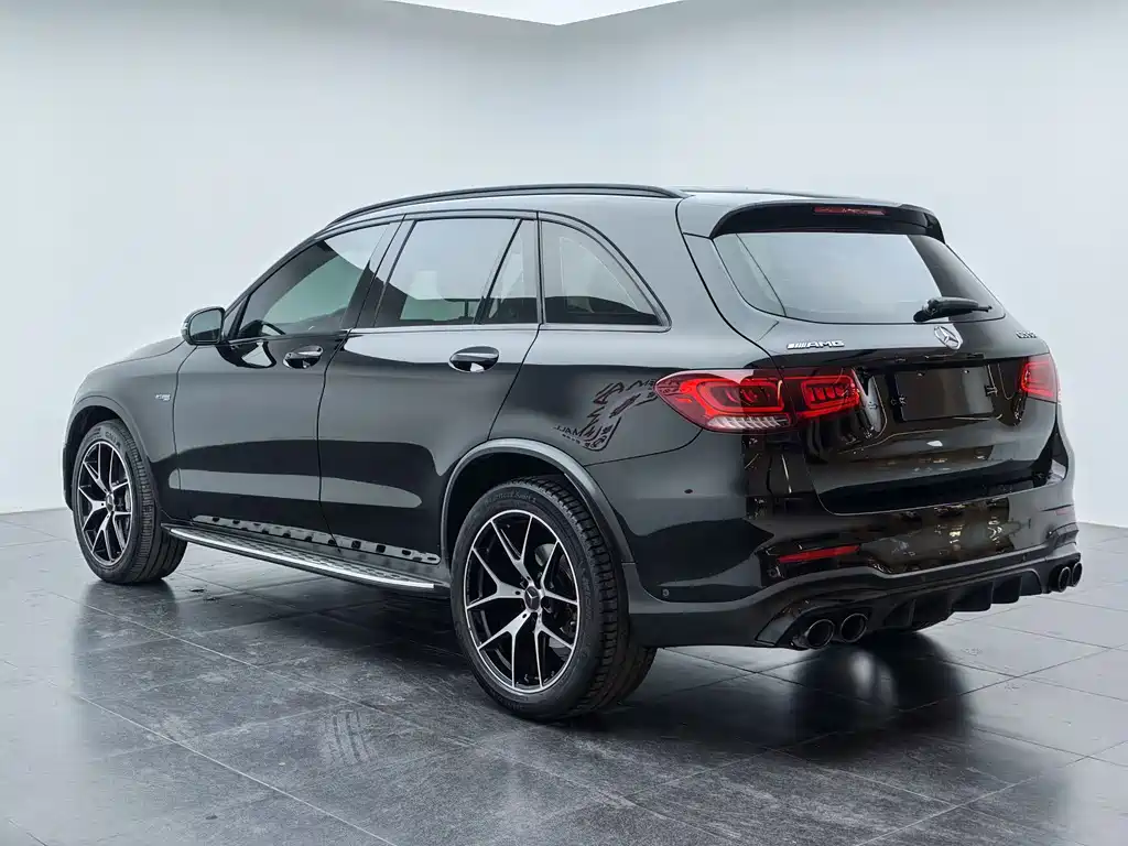 MERCEDES-BENZ GLC AMG