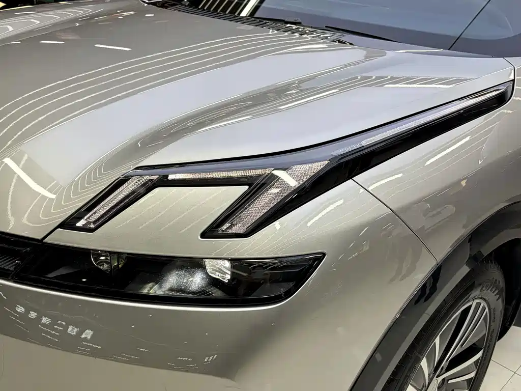 Lynk & Co 08 EM-P — миниатюра 11
