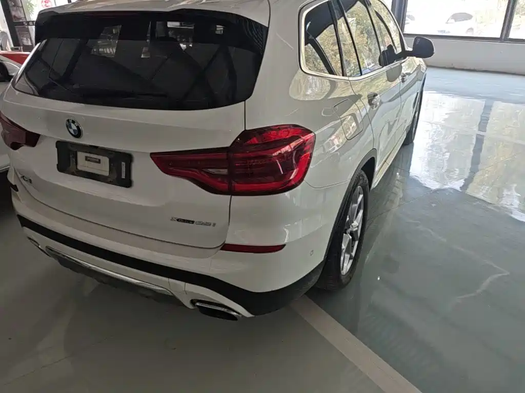 BMW X3 — миниатюра 8
