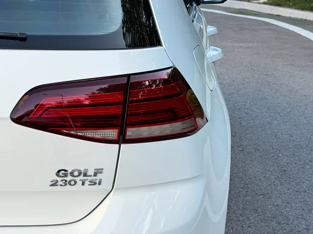 Volkswagen Golf — миниатюра 12
