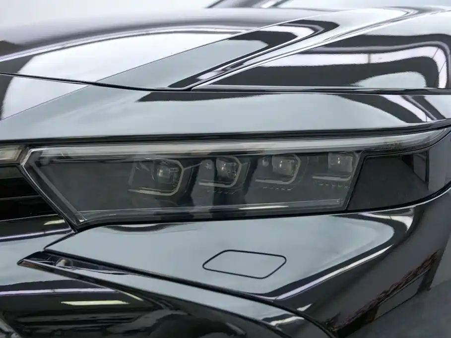 Toyota Crown SportCross — миниатюра 2