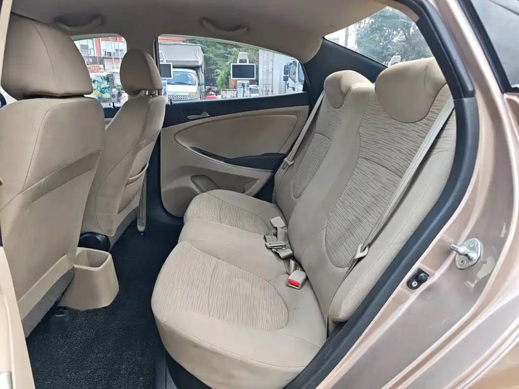 Hyundai Verna — миниатюра 23