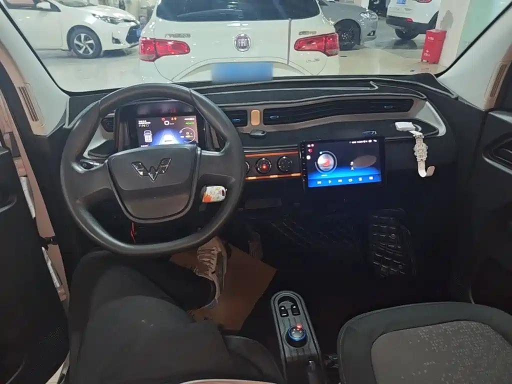 Wuling MINIEV — миниатюра 10