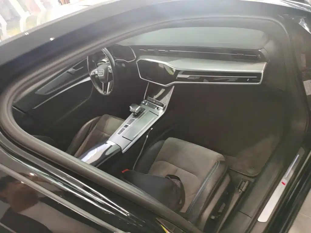 Audi A6L — миниатюра 9