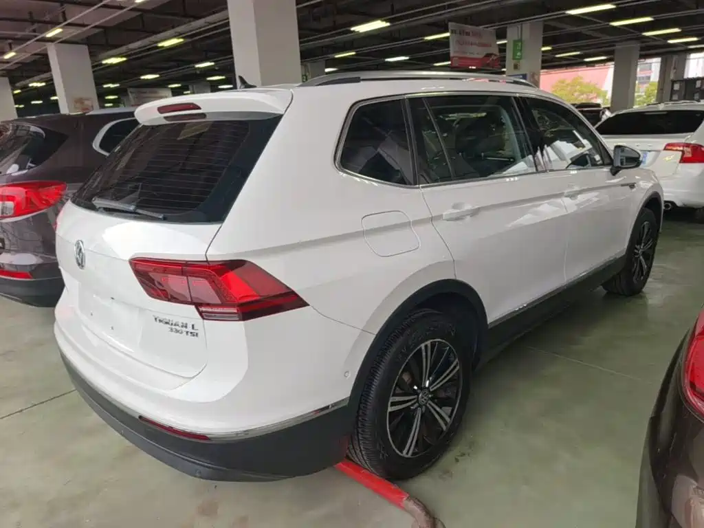 Volkswagen Tiguan L — миниатюра 7