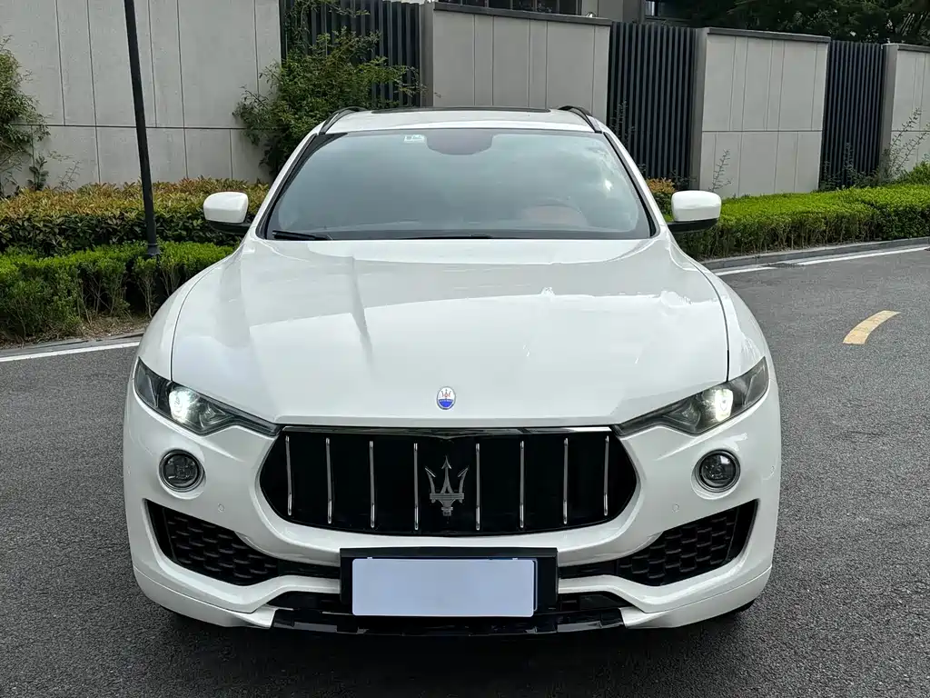 Maserati Levante — миниатюра 2