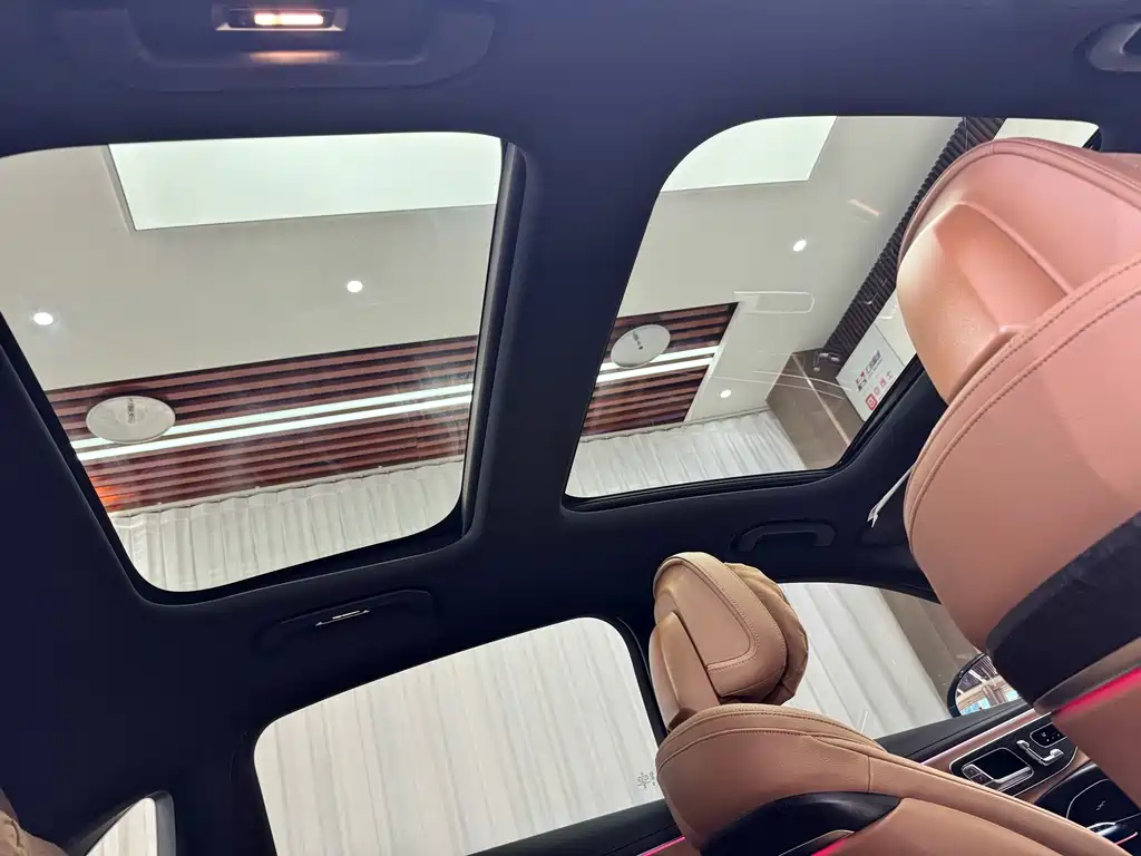 Mercedes-Benz E-Class — миниатюра 20