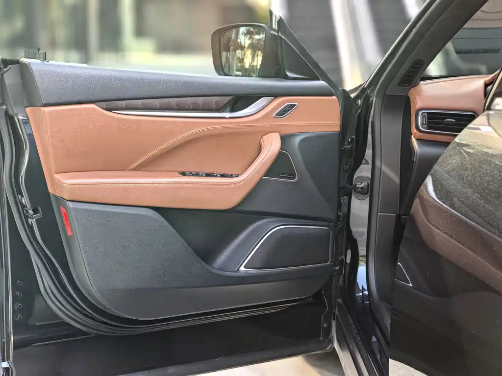 Maserati Levante — миниатюра 12