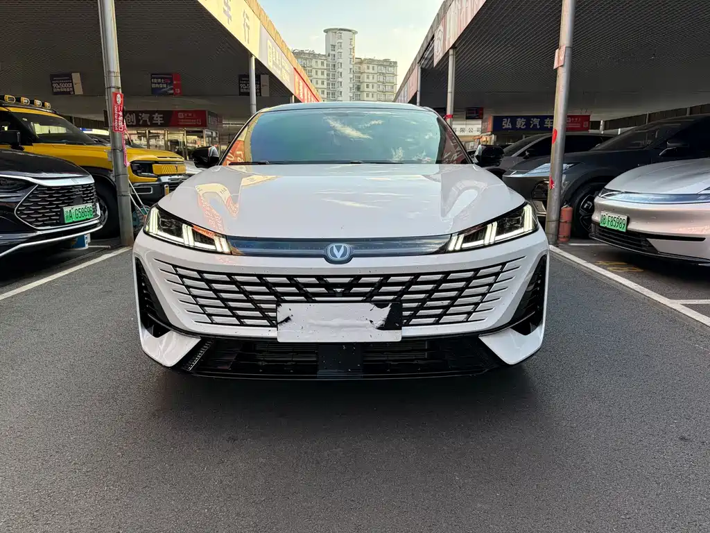 Changan Eado — миниатюра 2