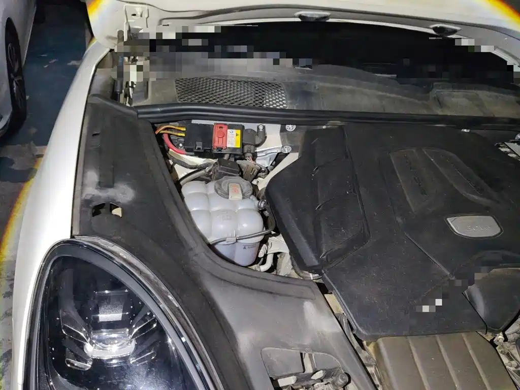 Porsche Cayenne — миниатюра 18